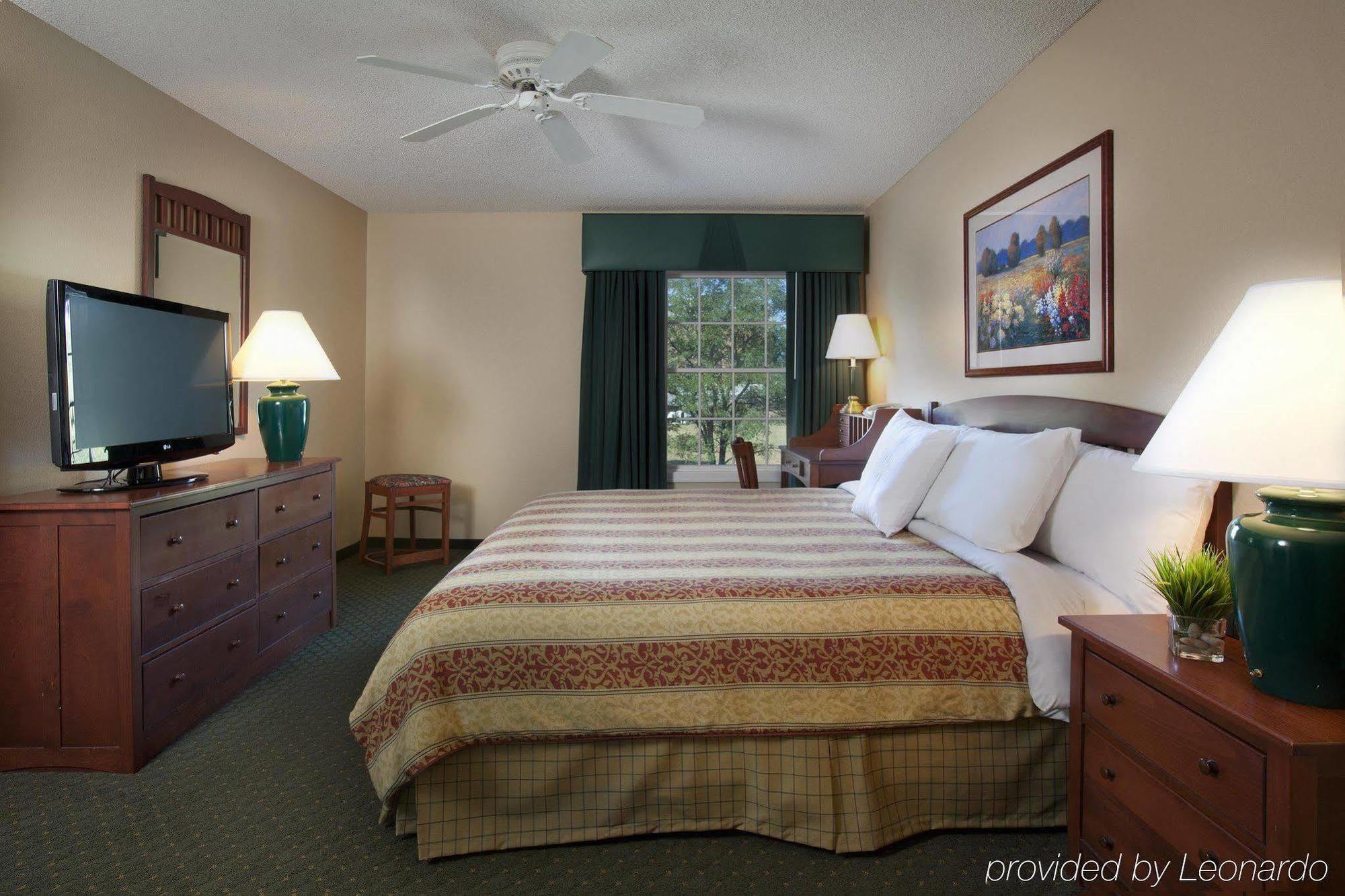 Homewood Suites By Hilton Kansas City Airport Chambre photo